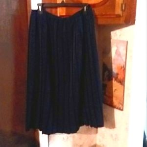 Leslie Fay PLEATED SKIRT Good Used Condition 1990s NAVY